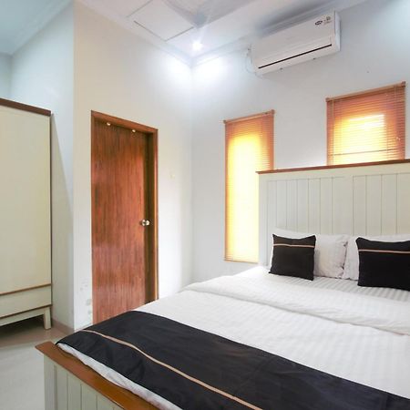 Cendhani Raras Residence Pakualaman Экстерьер фото